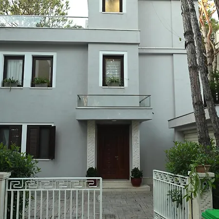 בית כפרי Adria Qerret (Tirana)